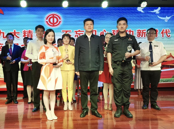 1523242857392215.png 3.png